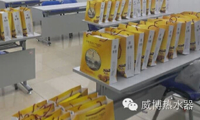 Weber mooncake distribution note: joy accompanied by sweat